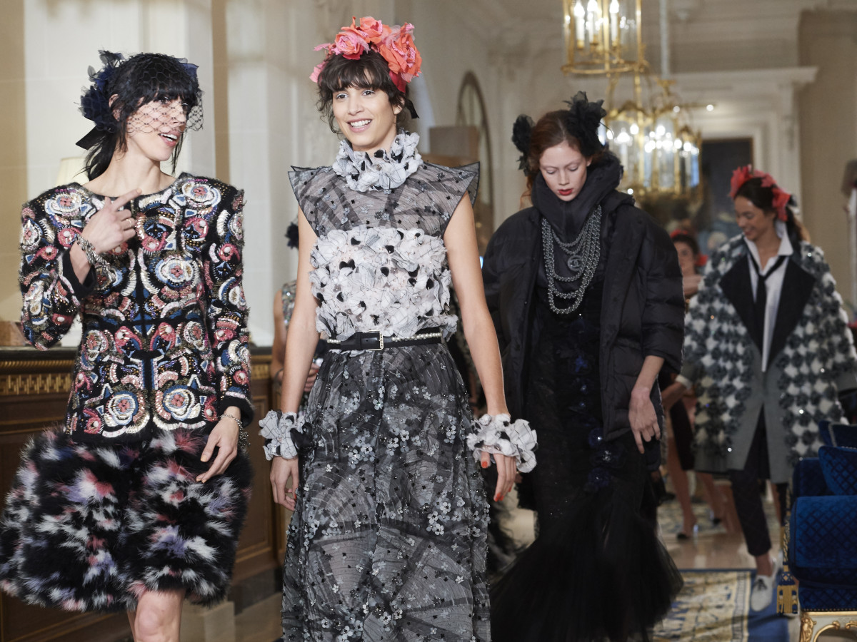 01_paris-cosmopolite---2016-17-metiers-dart-collection---finale-pictures-by-olivier-saillantjpg