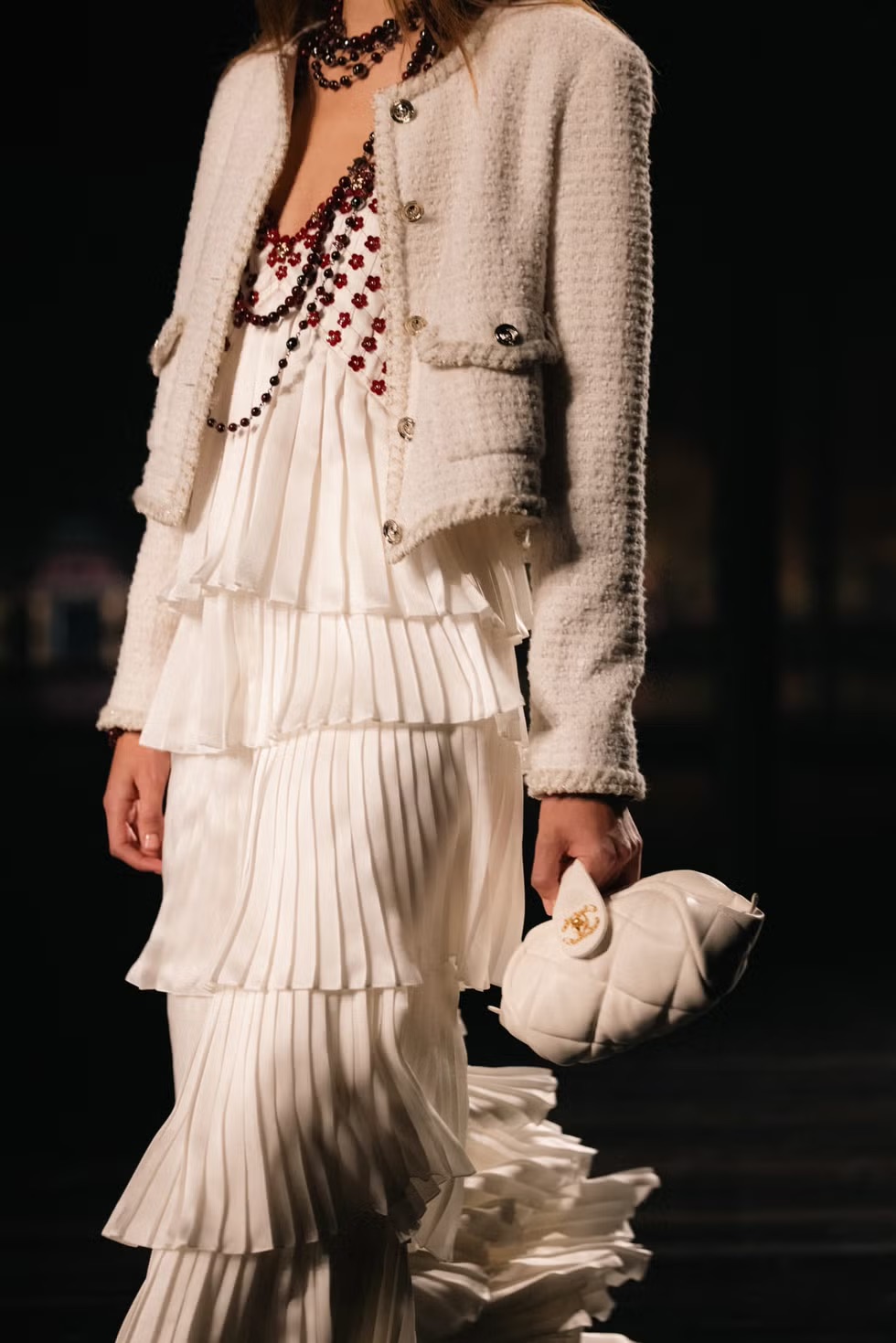 chanel-2024-25-metiers-dart-show-ambiance-look-62-copyright-chanel-1-ld-67517404bd724