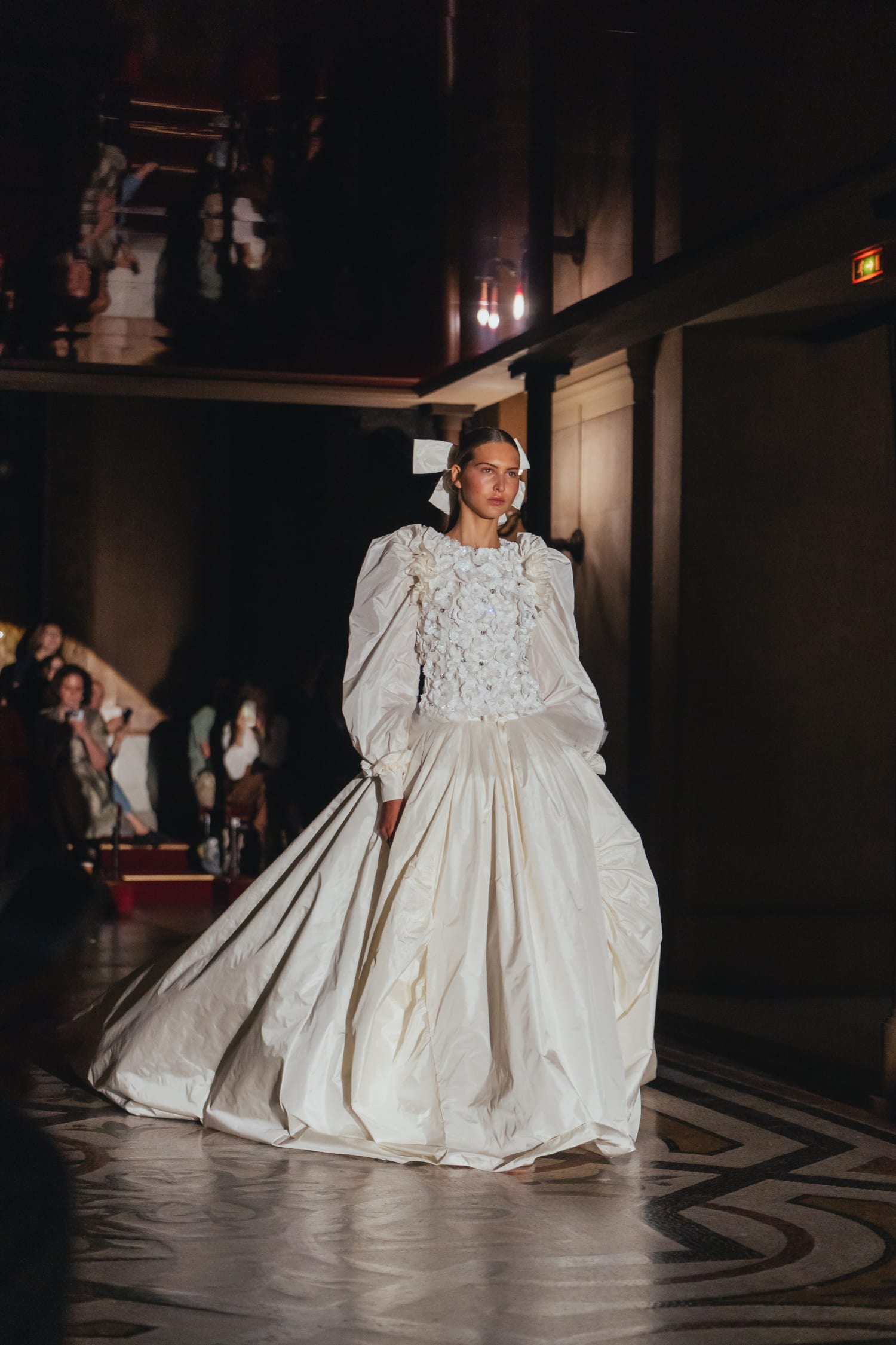 chanel_fw-2024-25-hc_look-46_ambiance-2-LD