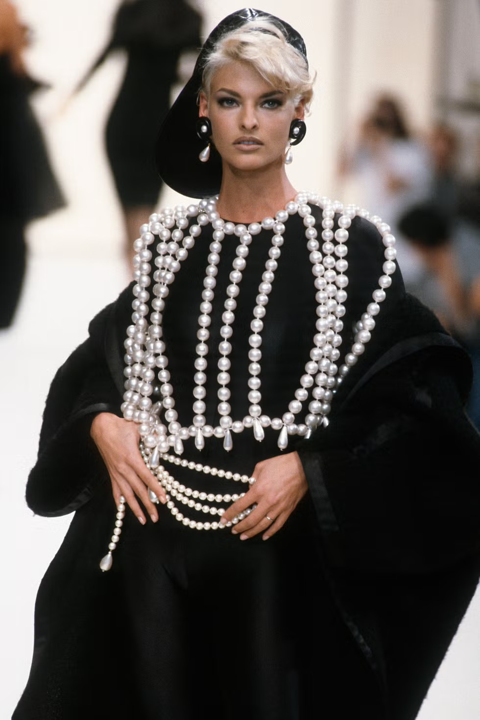 hbz-chanel-best-moments-1991-gettyimages-502655278-1550586691