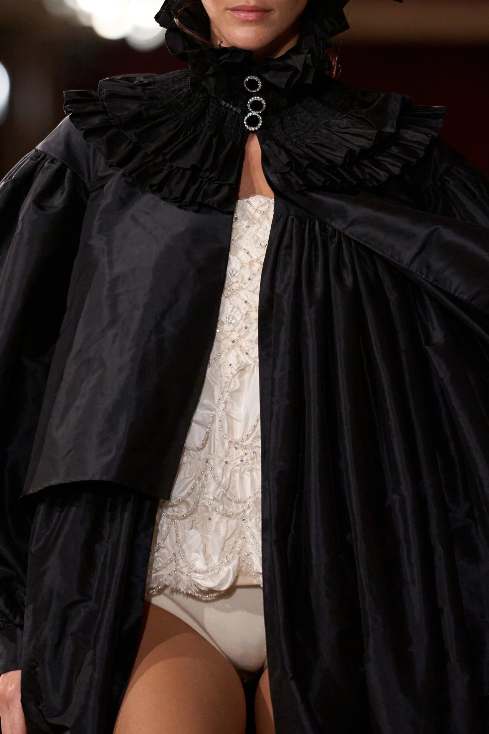00002-chanel-fall-2024-couture-details-credit-gorunway