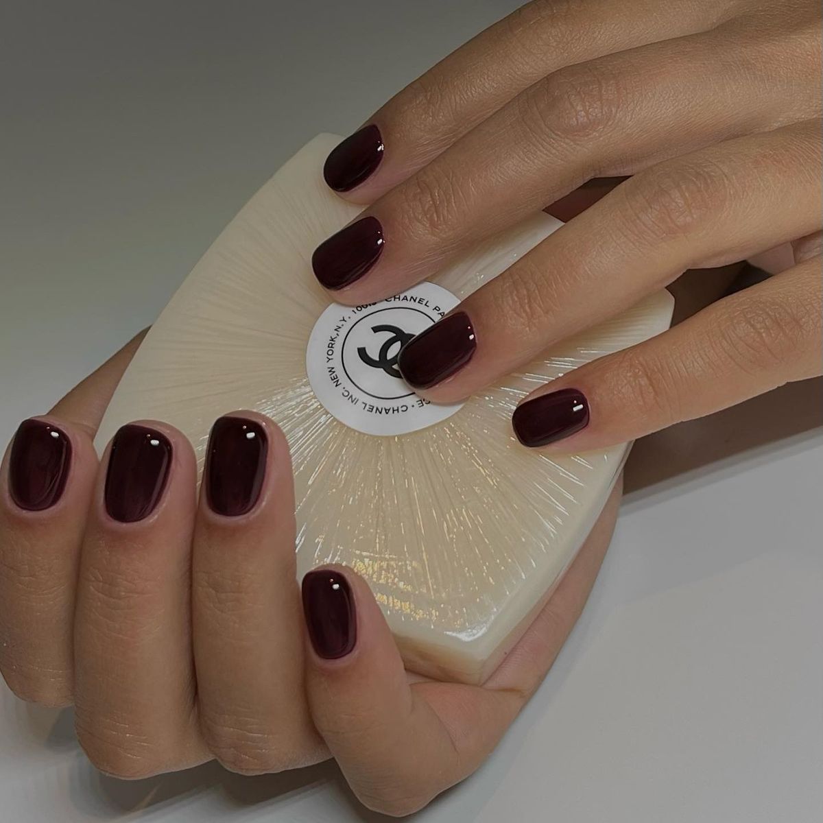 chanel-vamp-nail-polish-311439-1703262820529-square-1200-80