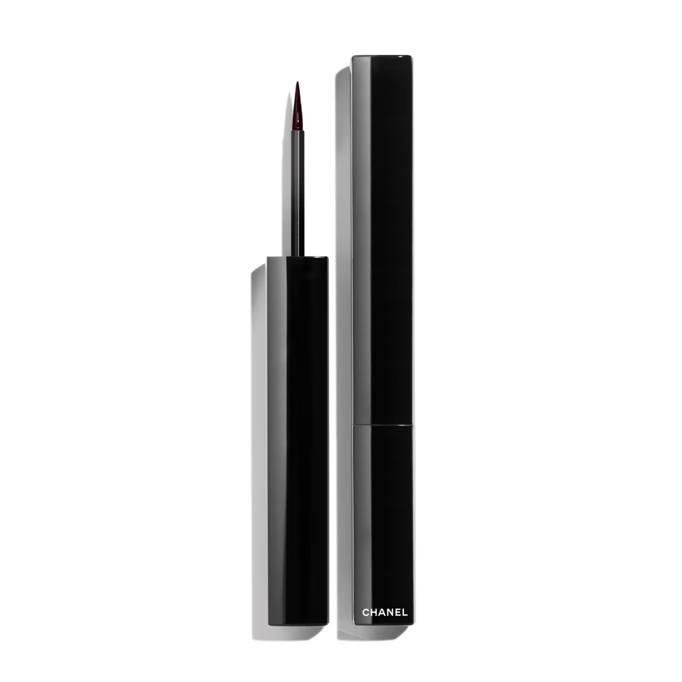 le-liner-de-chanel-liquid-eyeliner-high-precision-longwear-516-rouge-noir-0-08fl-oz--packshot-default-187516-9569318469662