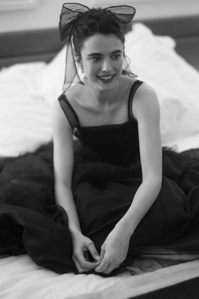 margaret-qualley-chanel-1