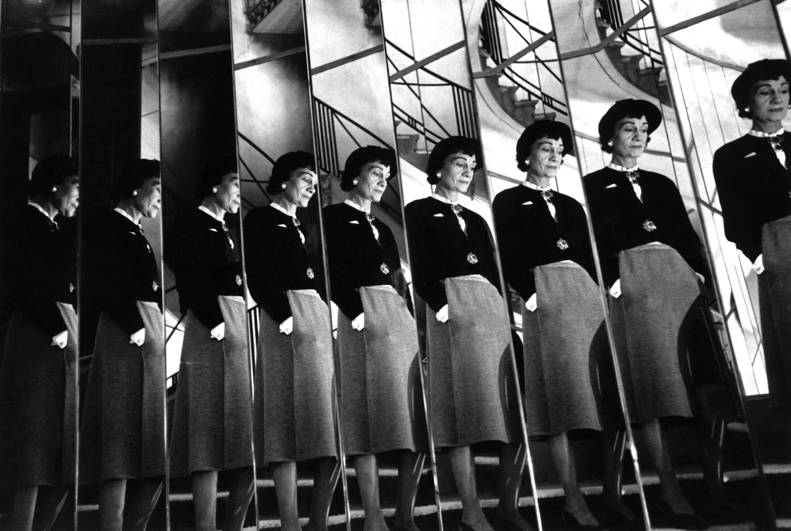 1664444461767-15983740281677robertdoisneau1953pngmaxlglgpng_2000x2979