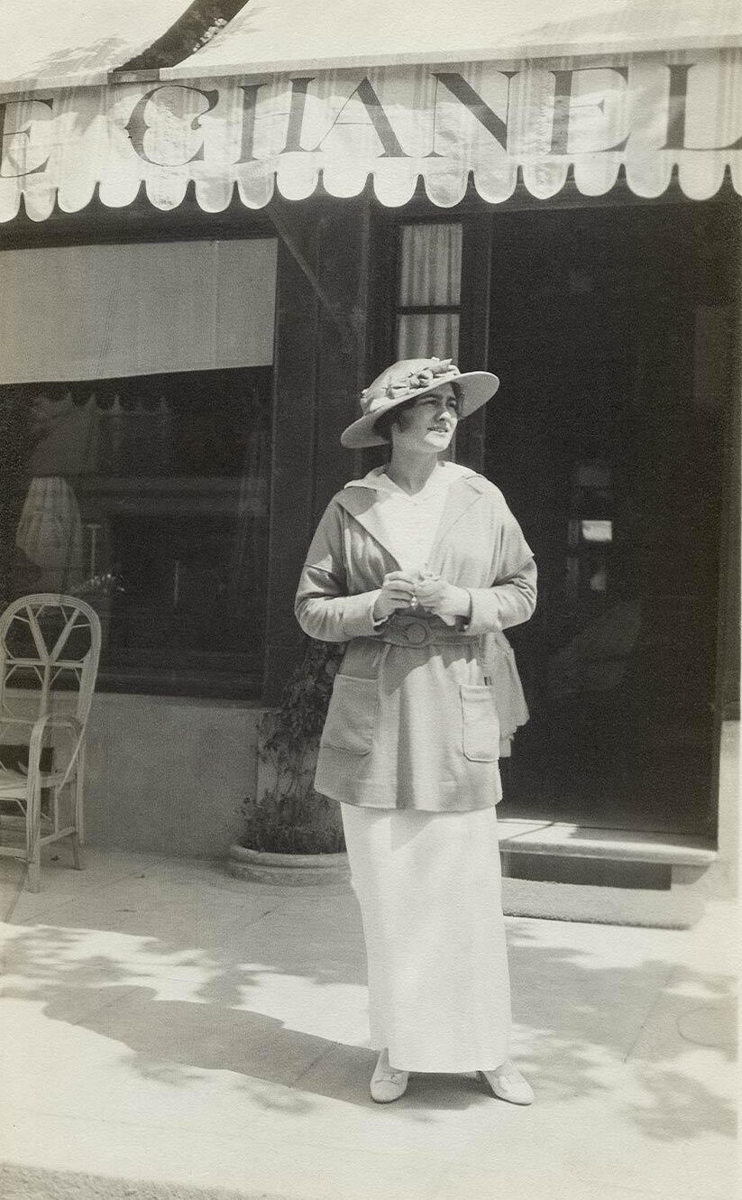 1666769599758-15954065429011912chaneladeauvillecollectionparticulieredjpgmaxmdmdjpg_1562x974