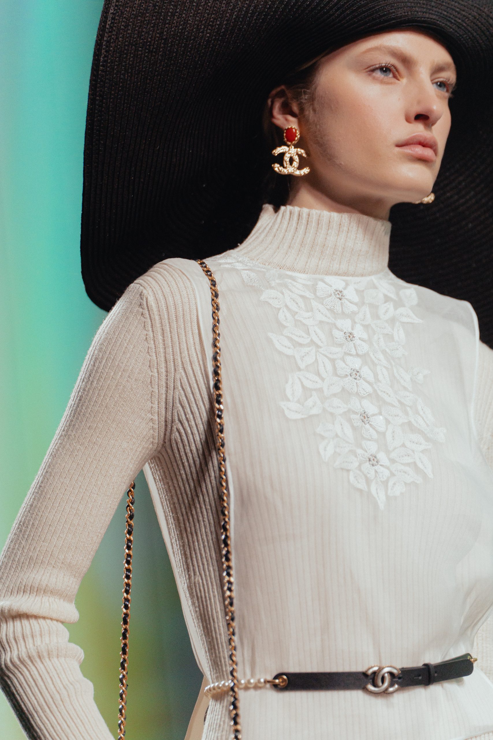 chanel_fw-2024-25-rtw-ambiance-pictures_look-61-copyright-chanel-1-HD-scaled