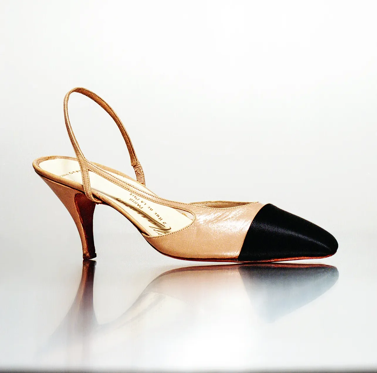 016-chanel-galliera-spectator-shoe-circa-1961