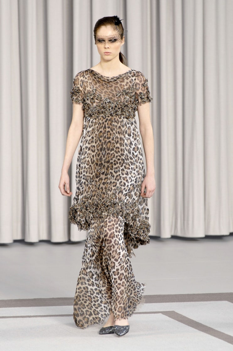 runway-to-red-carpet-chanel-s-s-2007-couture-v0-a7zosn4mxd2d1