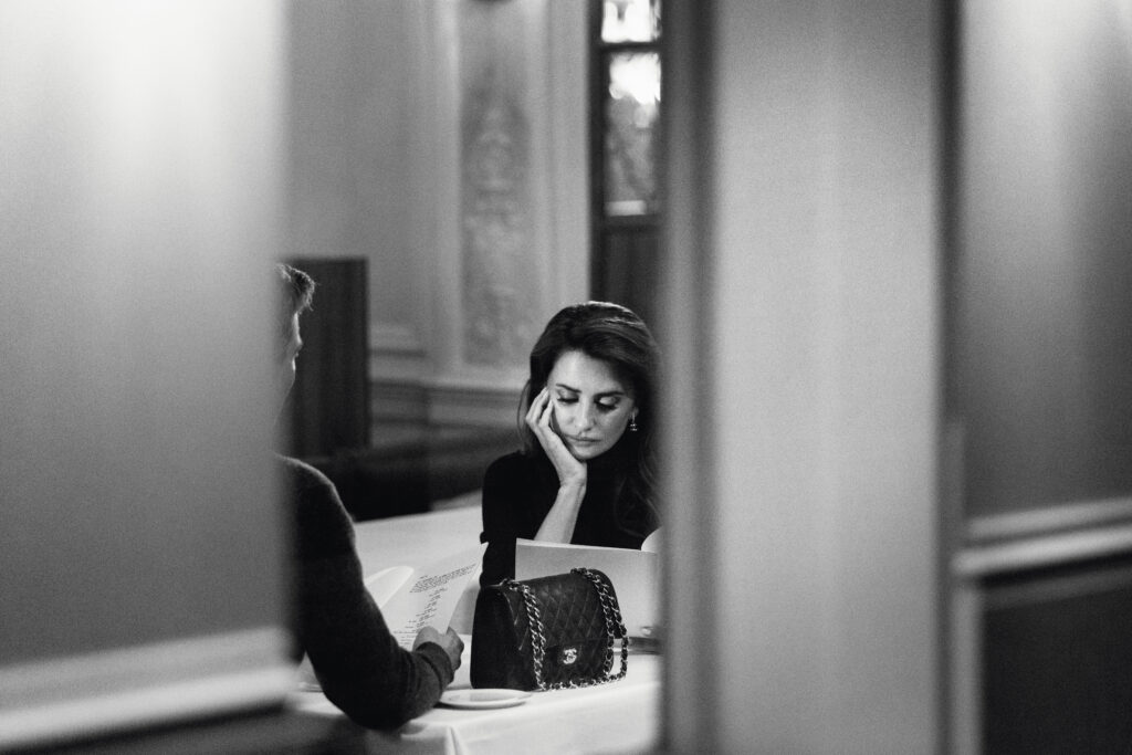 chanel-iconic-handbag-campaign