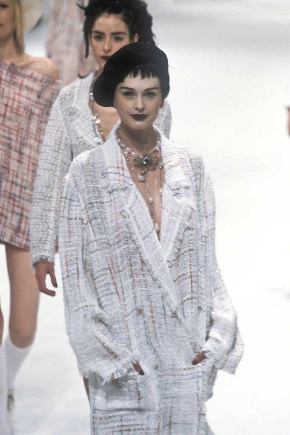 chanl spring1998 rtw3