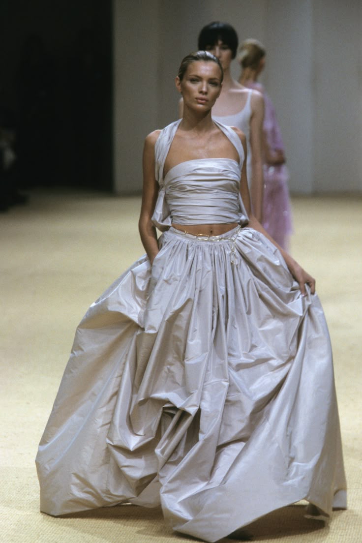 chanl spring1999 couture3