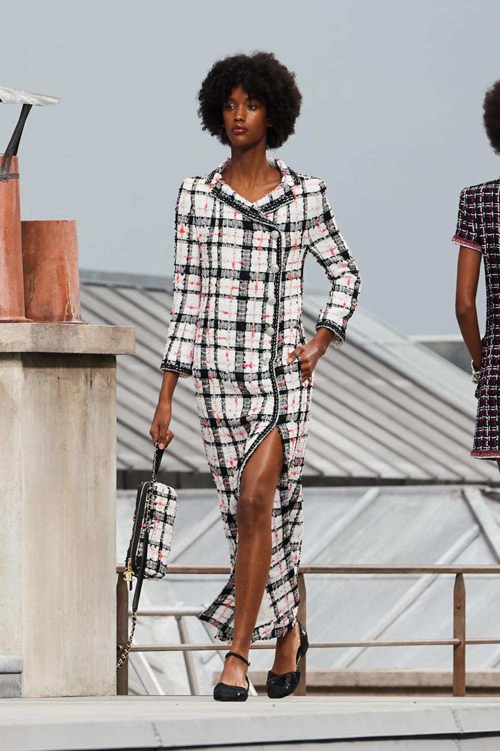 chanel-2019-runway-celebrity-street-style-283032-1570736173377-main